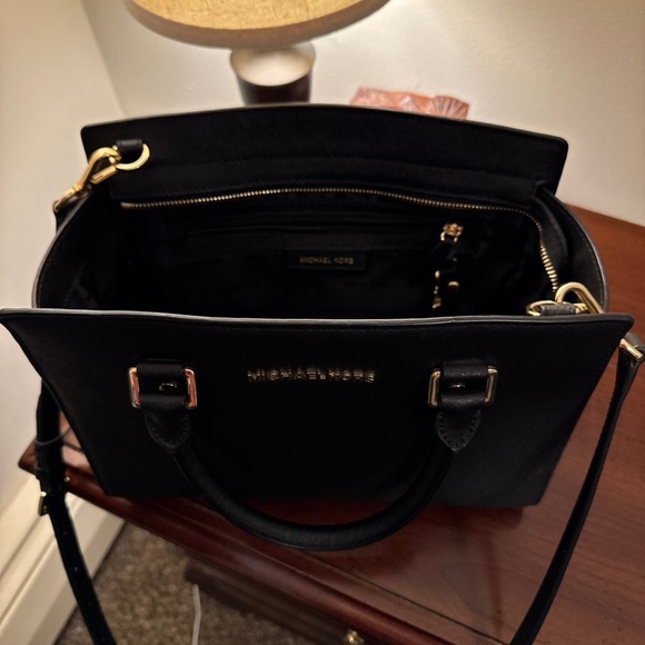 Michael Kors Selma Satchel - Picture 5 of 9